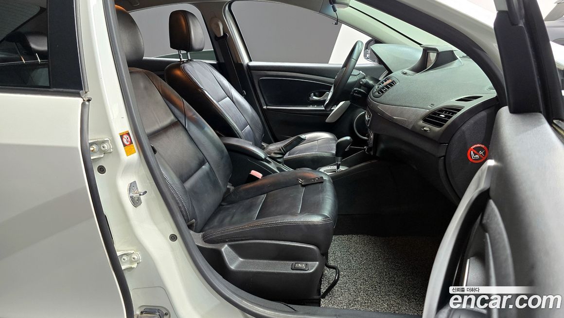 Renault-KoreaSamsung SM3 2011