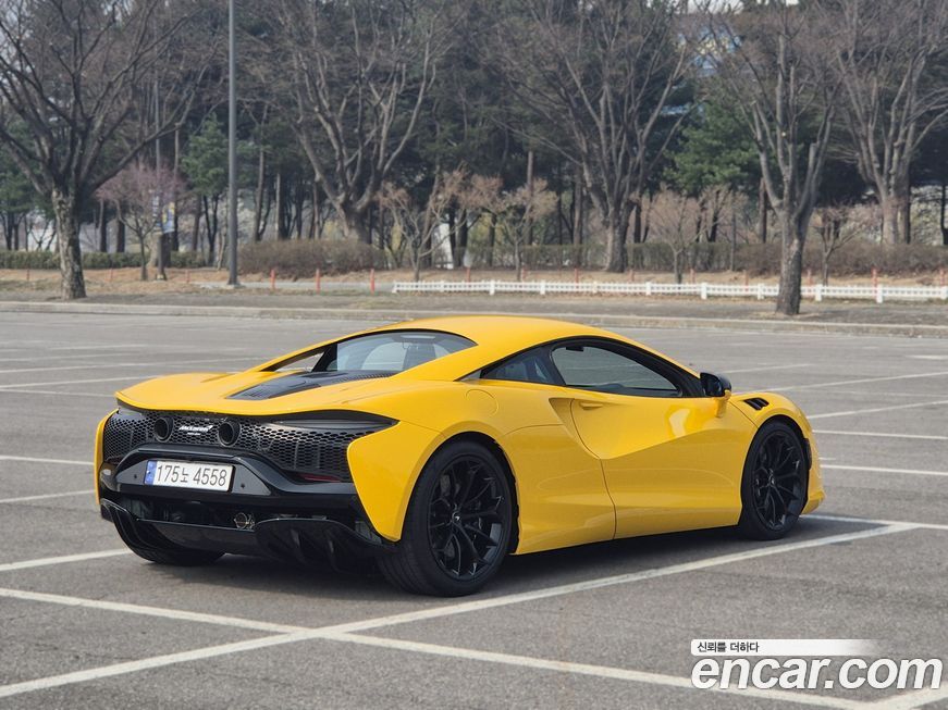 Mclaren Artura 2023