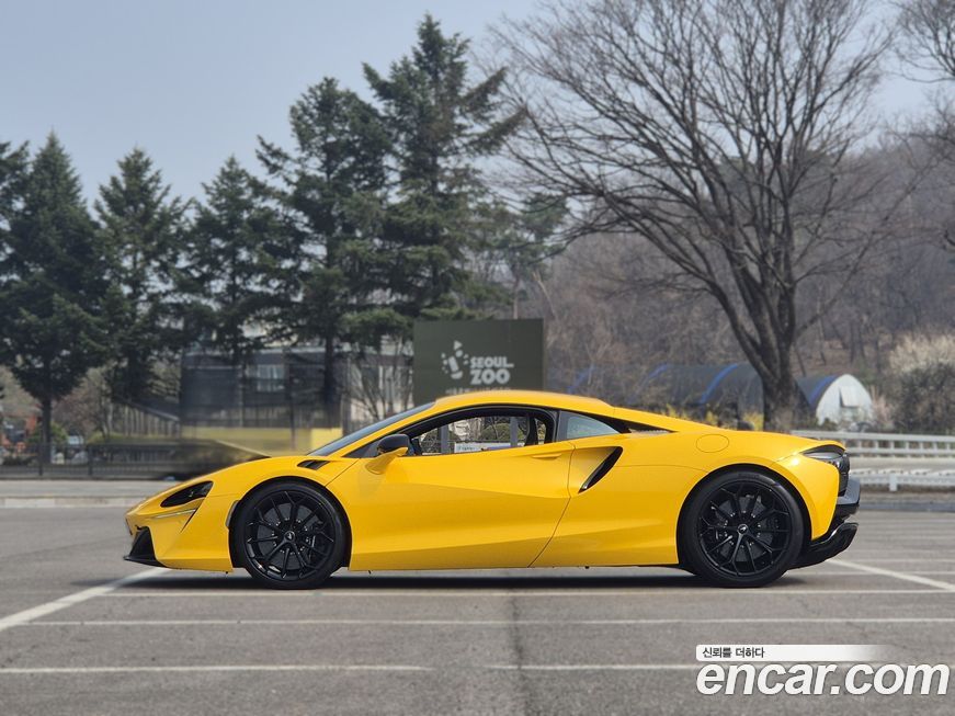Mclaren Artura 2023