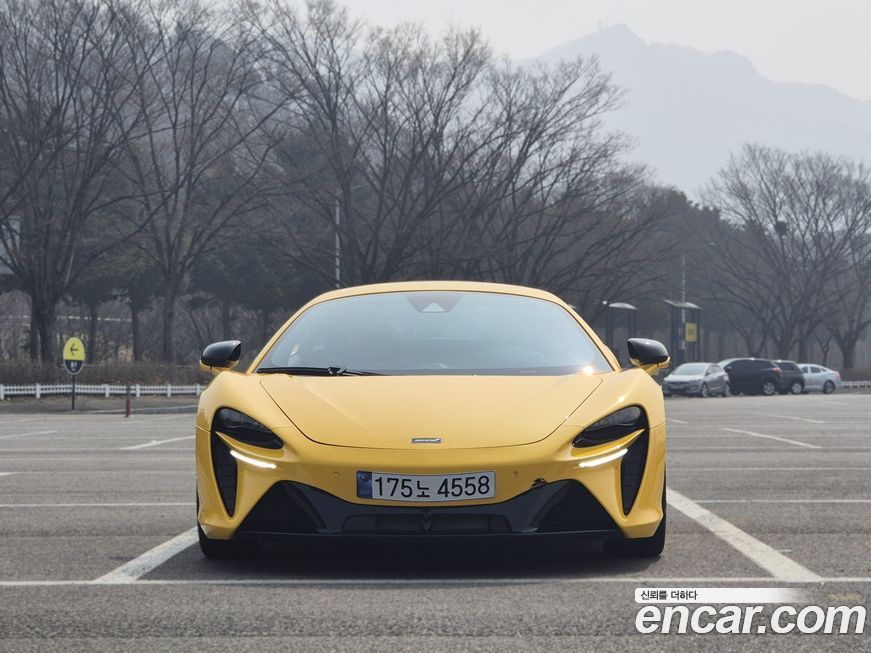 Mclaren Artura 2023