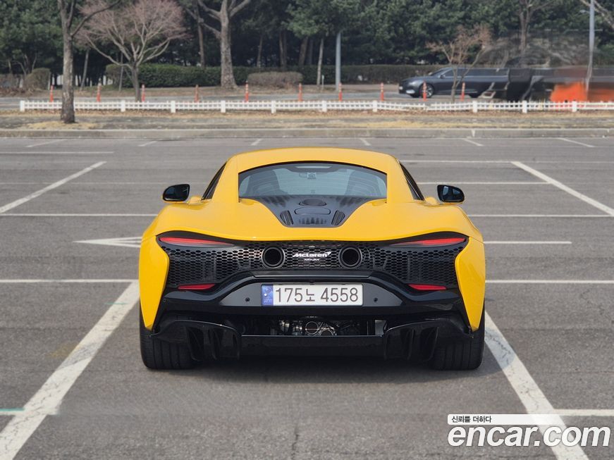 Mclaren Artura 2023