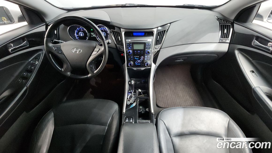 Hyundai Sonata 2011