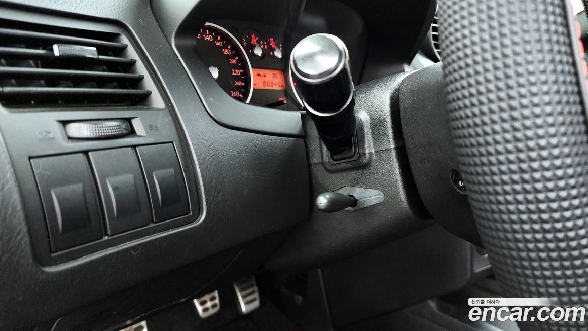 Hyundai Tuscani 2004