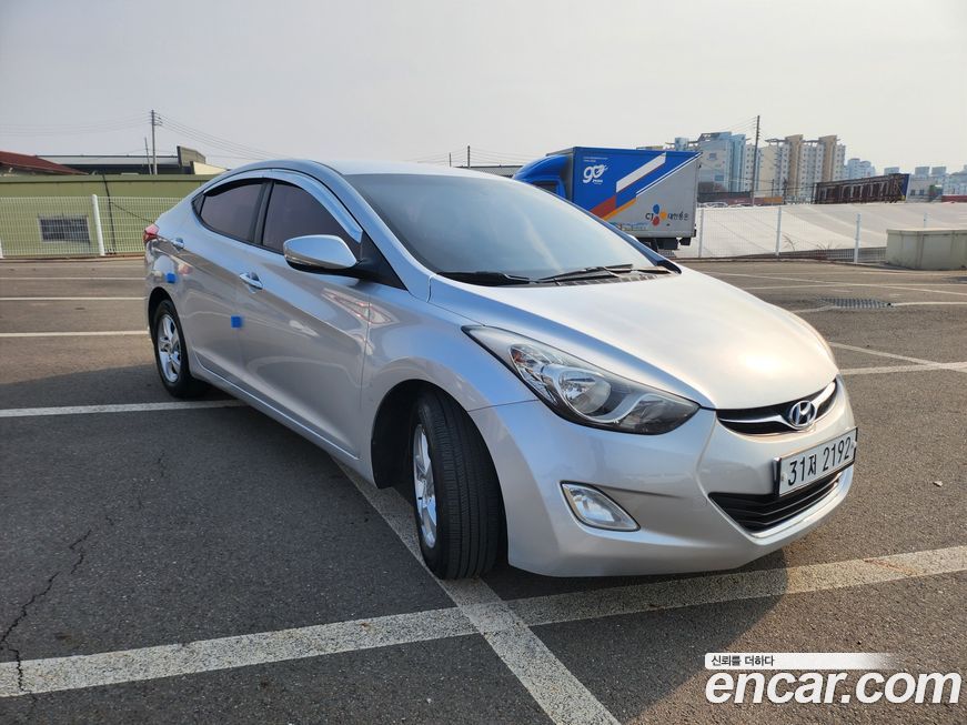 Hyundai AVANTE 2012