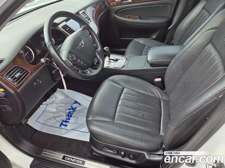 Hyundai Genesis 2010