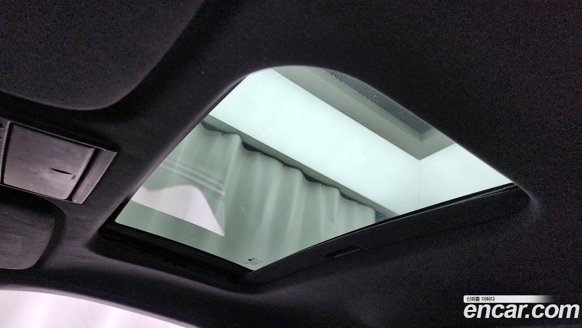 Hyundai Tuscani 2004