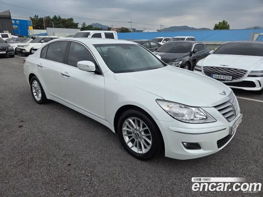 Hyundai Genesis 2010