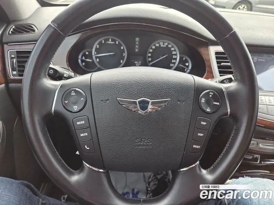 Hyundai Genesis 2010