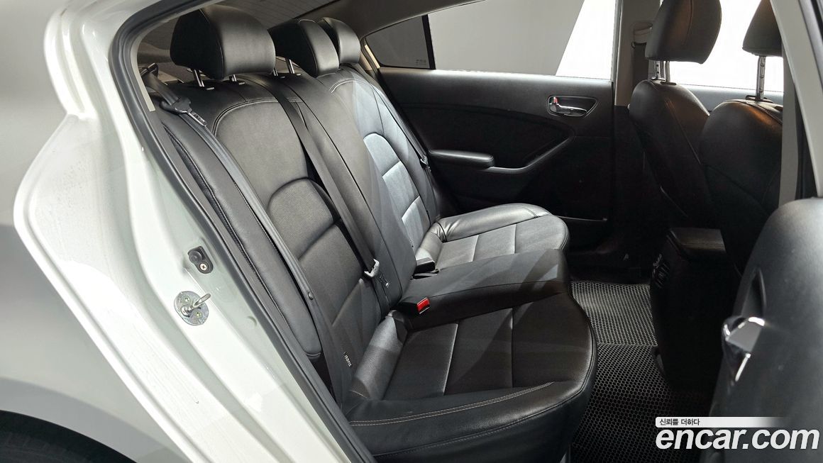 Kia K3 2015