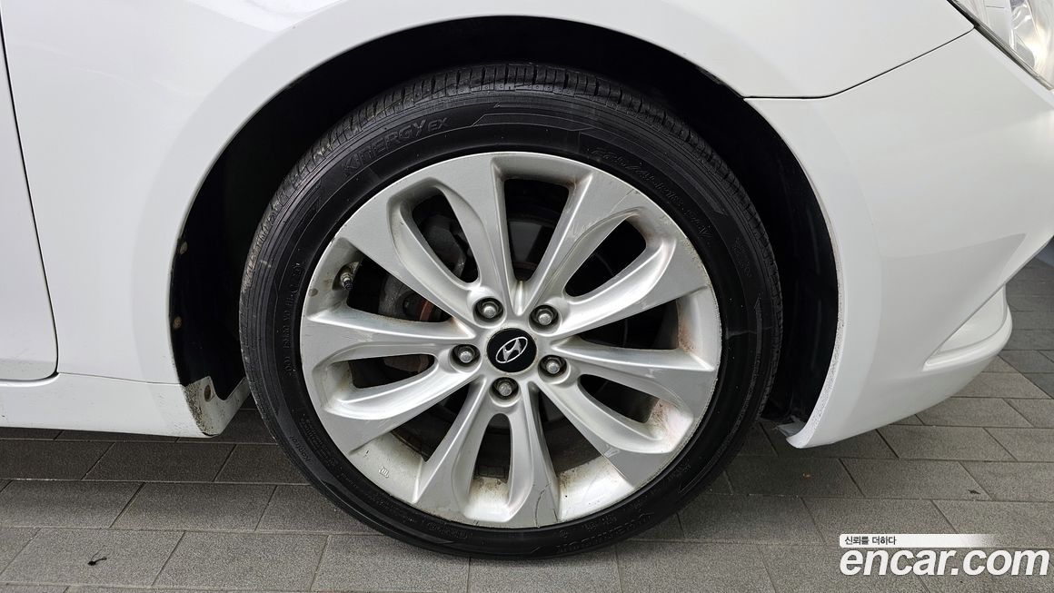 Hyundai Sonata 2010