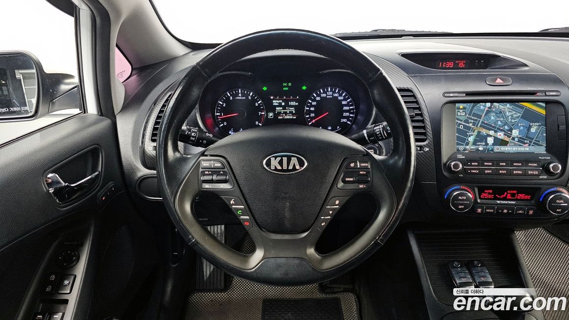 Kia K3 2015