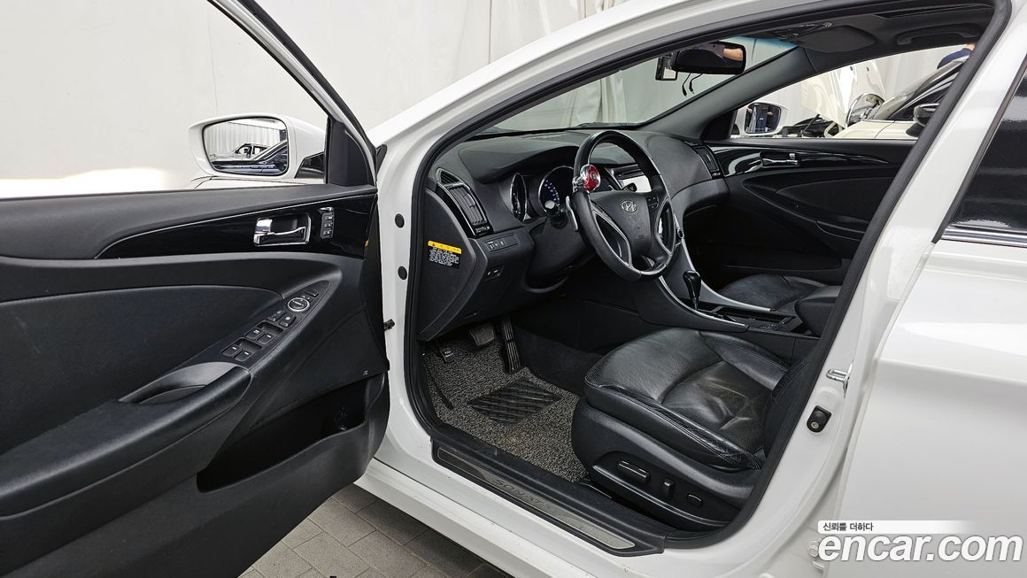 Hyundai Sonata 2010