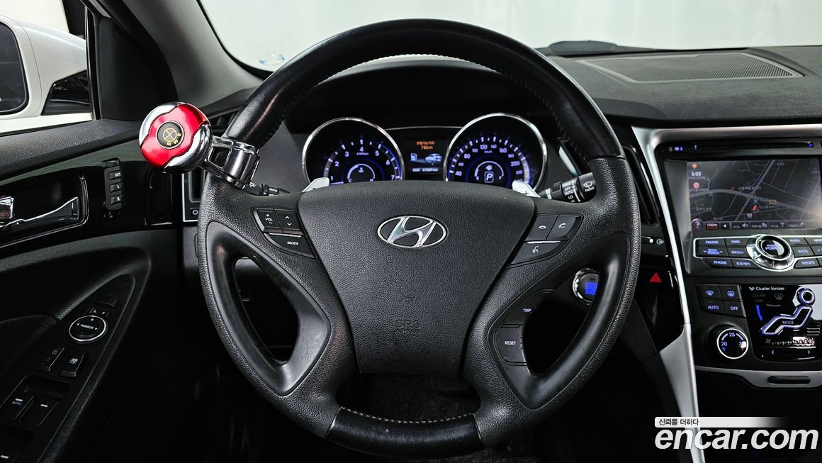 Hyundai Sonata 2010