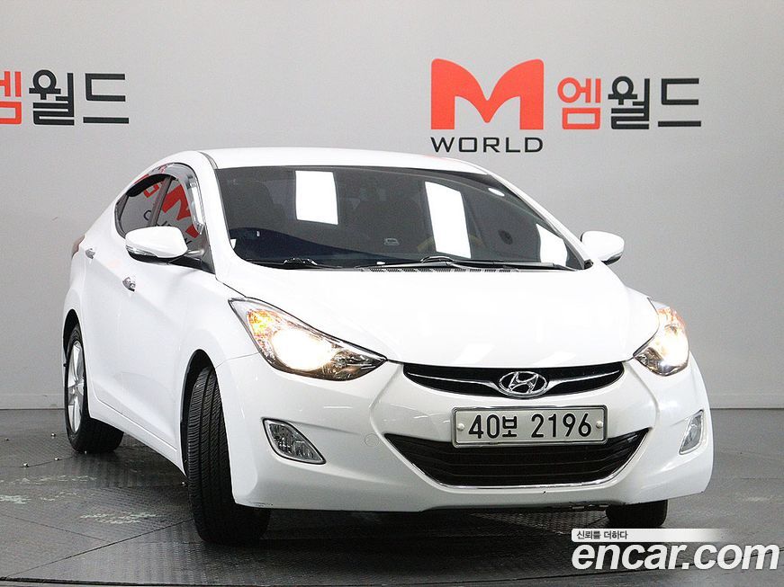 Hyundai AVANTE 2012