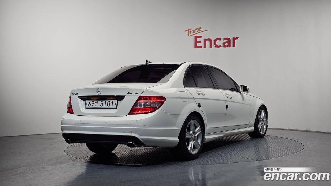 Mercedes-Benz C-Class 2010
