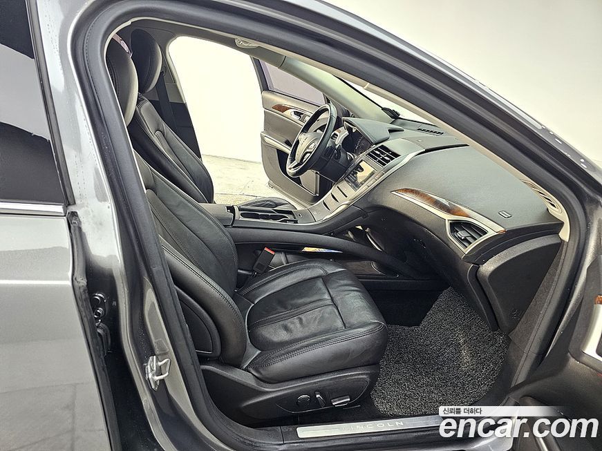 Lincoln MKZ 2014