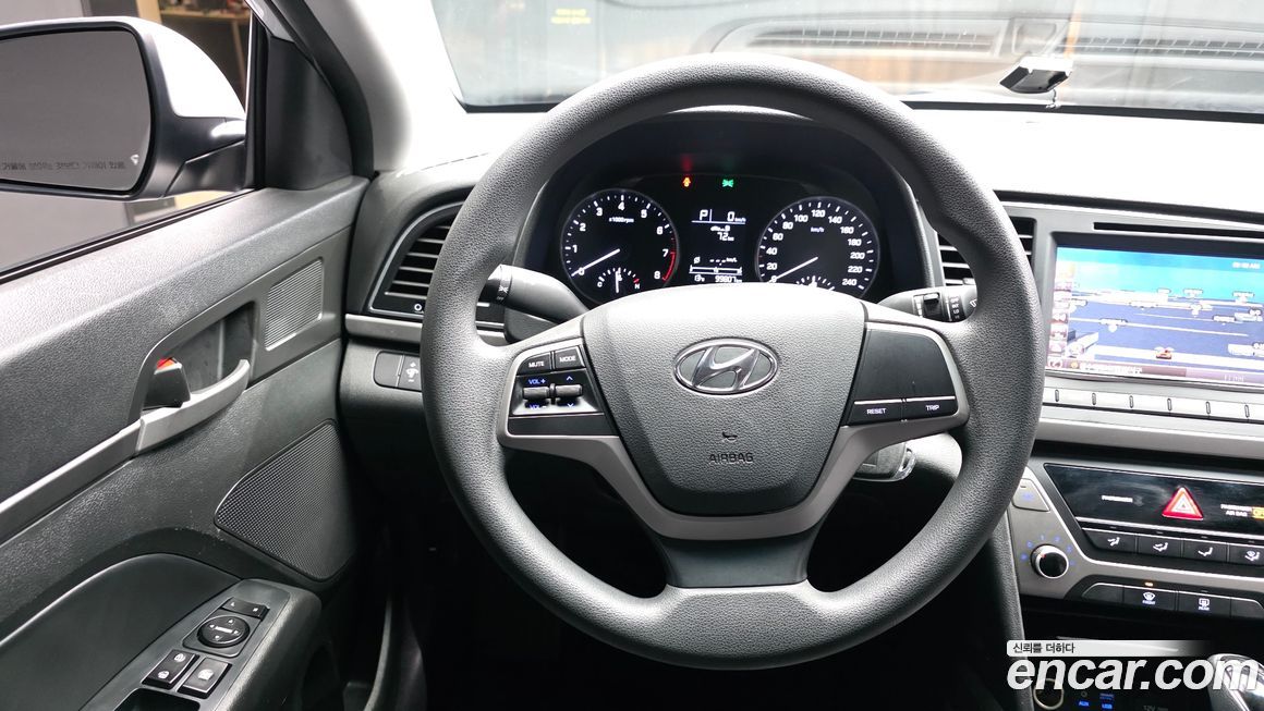 Hyundai AVANTE 2016