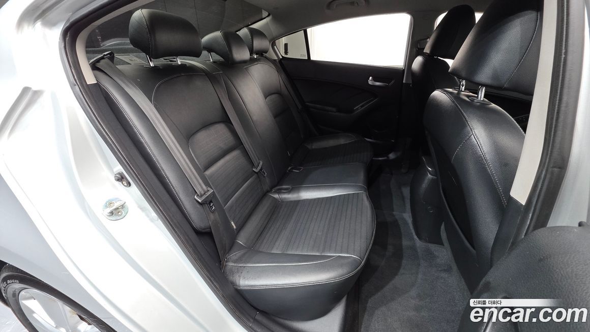 Kia K3 2016
