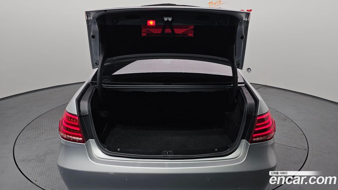Mercedes-Benz E-Class 2014