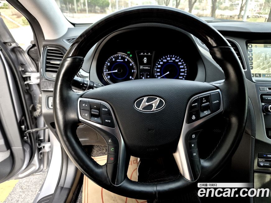 Hyundai Grandeur 2016