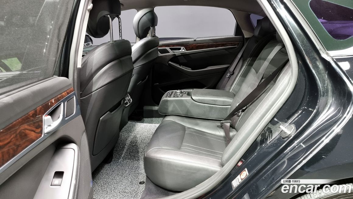 Hyundai Genesis 2016