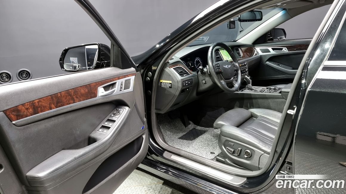 Hyundai Genesis 2016