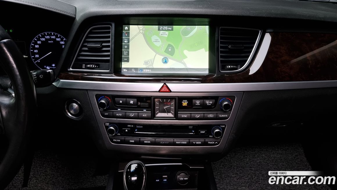 Hyundai Genesis 2016