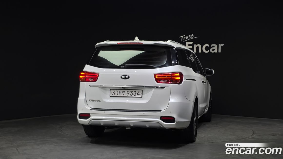 Kia Canival 2019