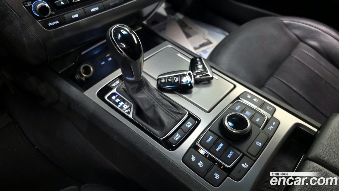 Hyundai Genesis 2016