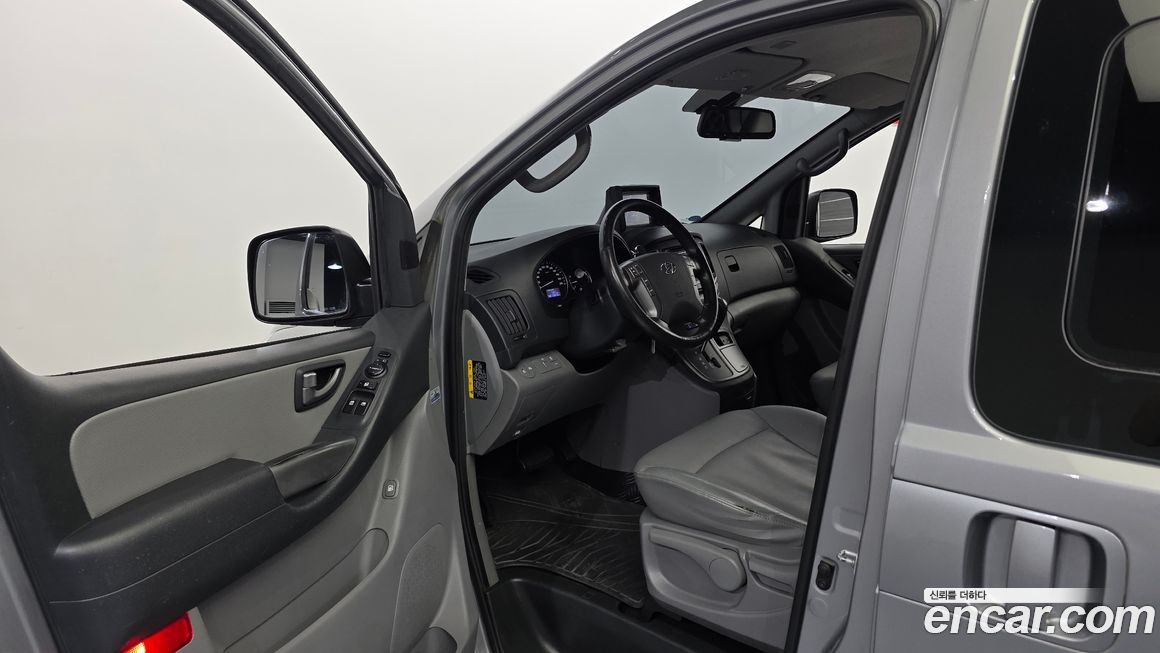 Hyundai Starex 2018