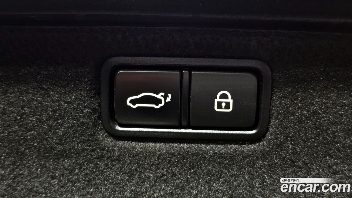 Hyundai Genesis 2016