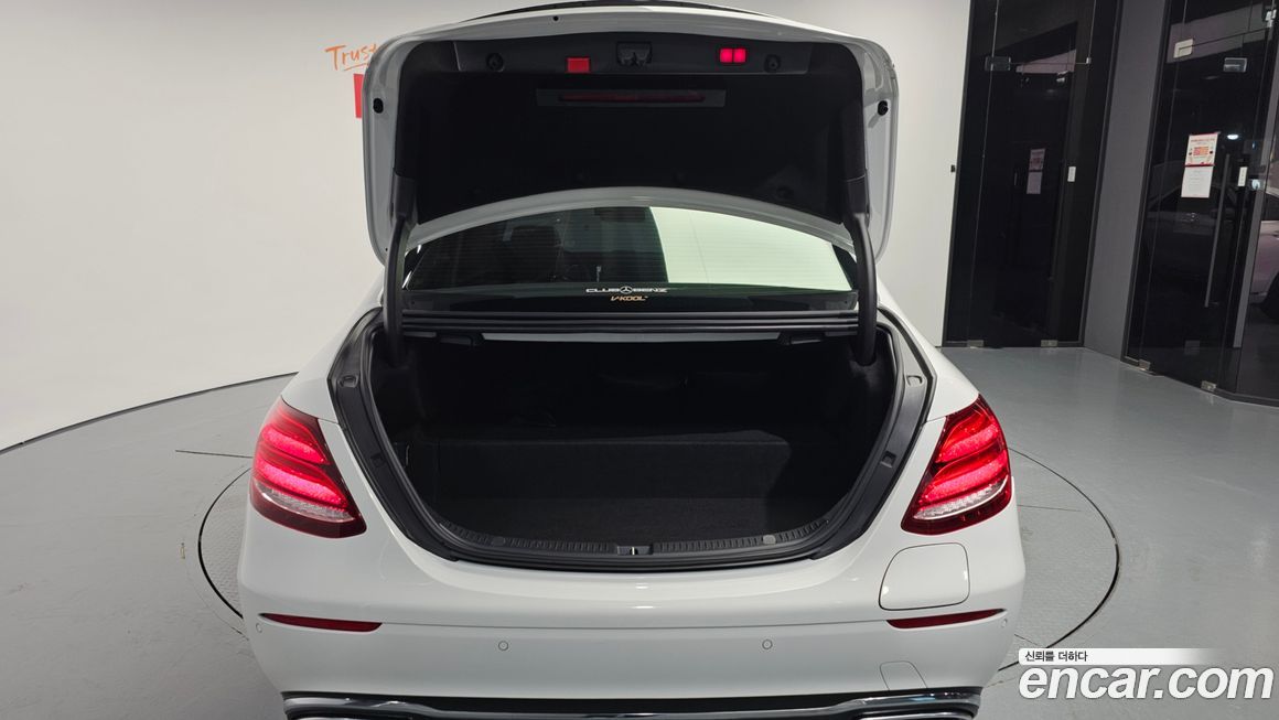 Mercedes-Benz E-Class 2020