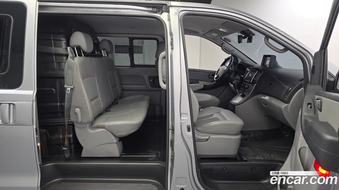 Hyundai Starex 2018