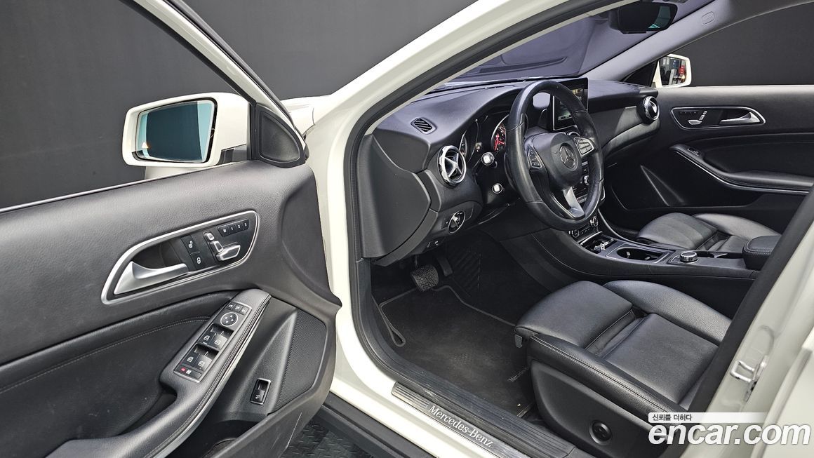 Mercedes-Benz GLA-Class 2018