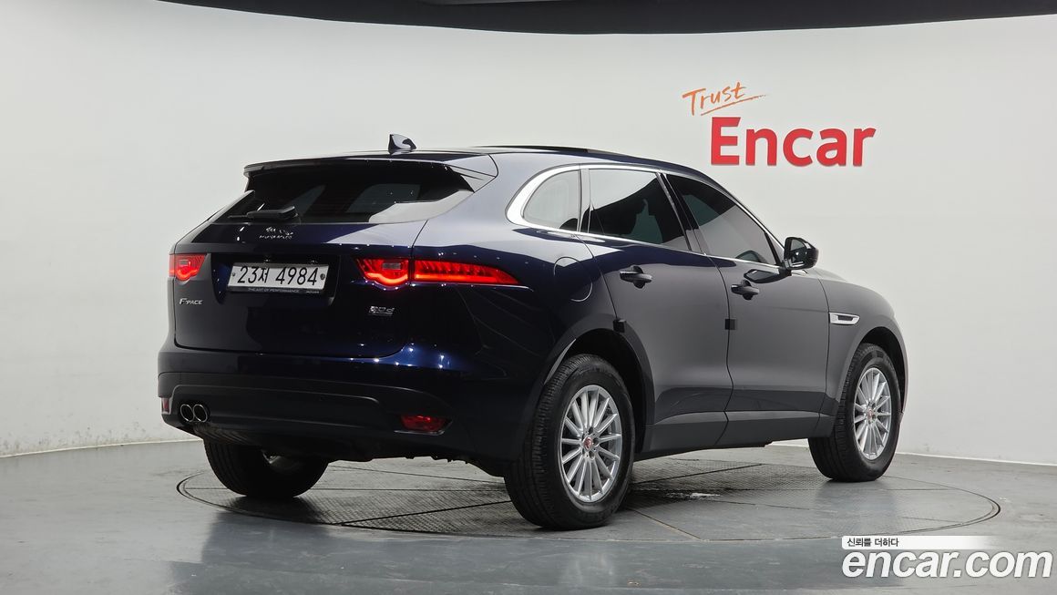 Jaguar F-PACE 2018