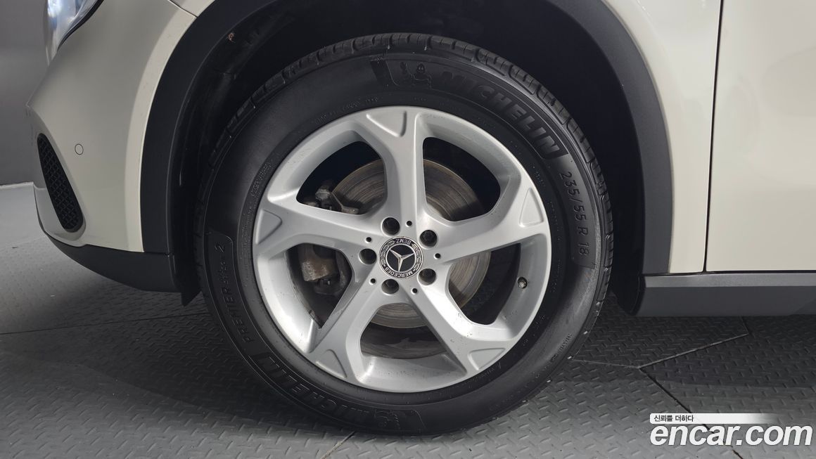 Mercedes-Benz GLA-Class 2018