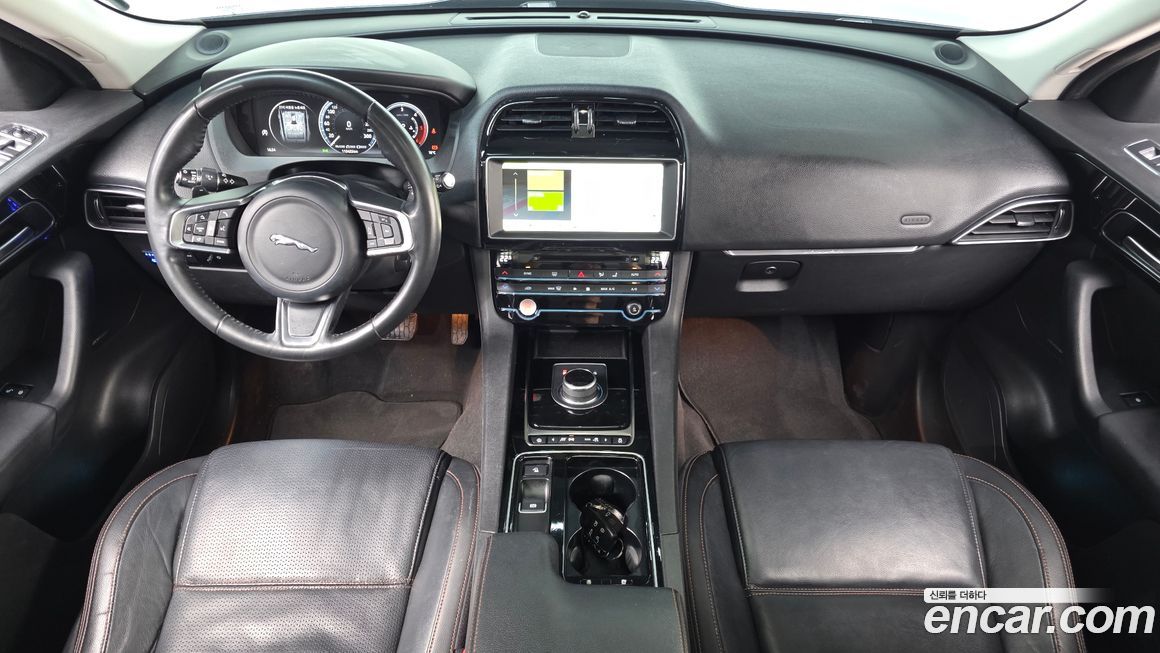Jaguar F-PACE 2018