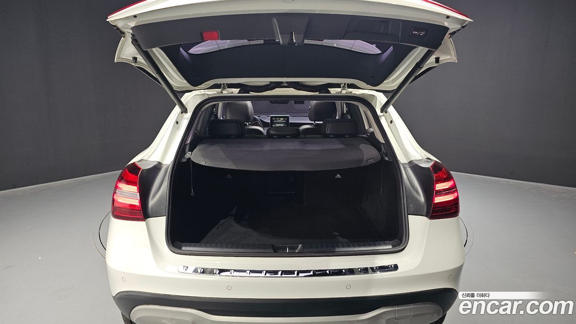 Mercedes-Benz GLA-Class 2018