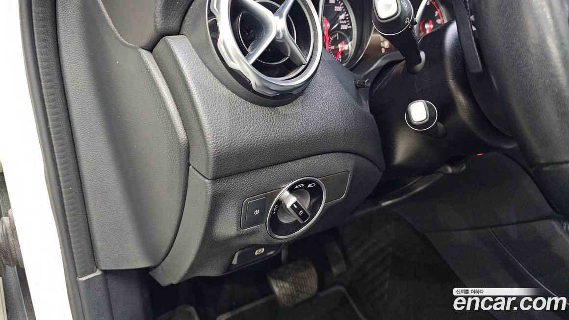 Mercedes-Benz GLA-Class 2018