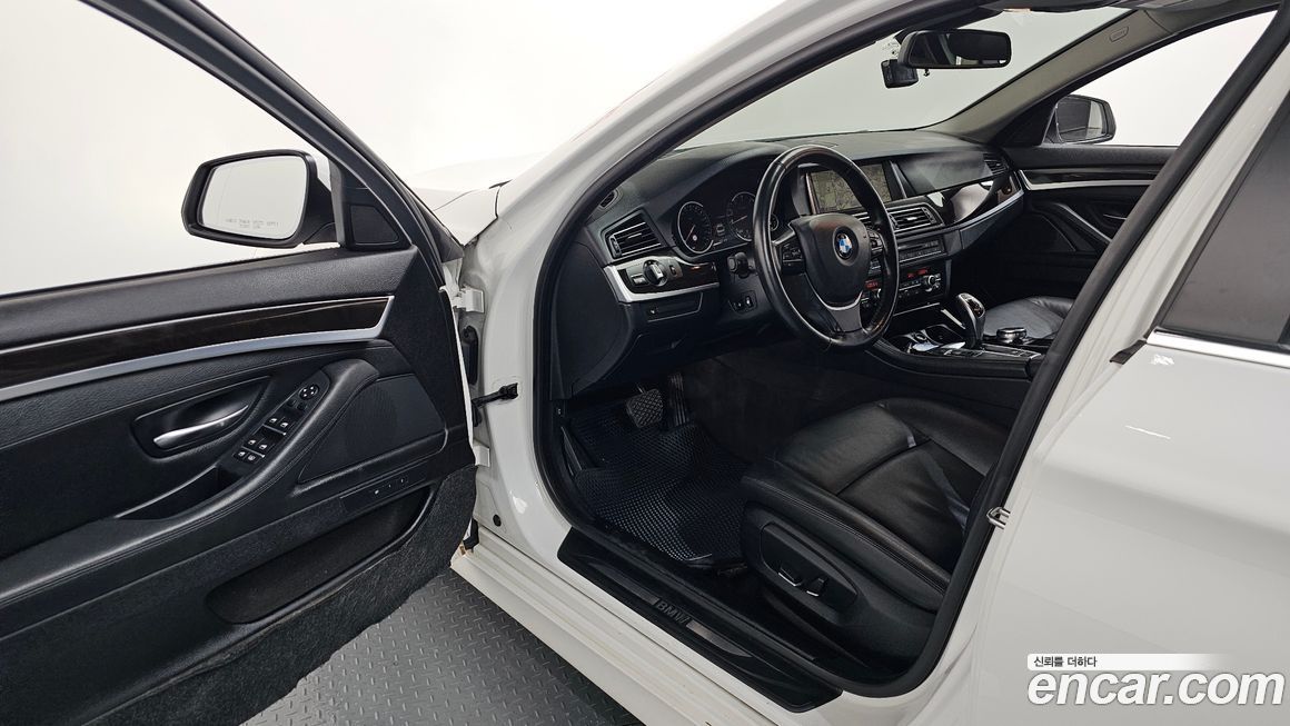 BMW 5-Series 2015