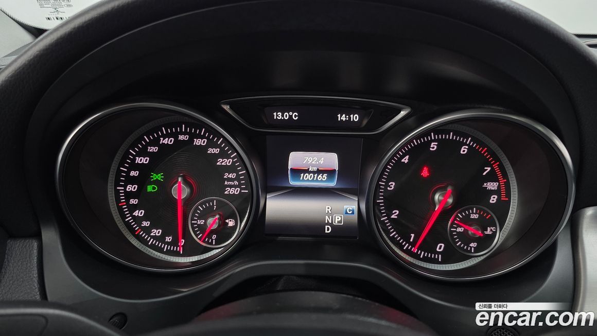 Mercedes-Benz GLA-Class 2019