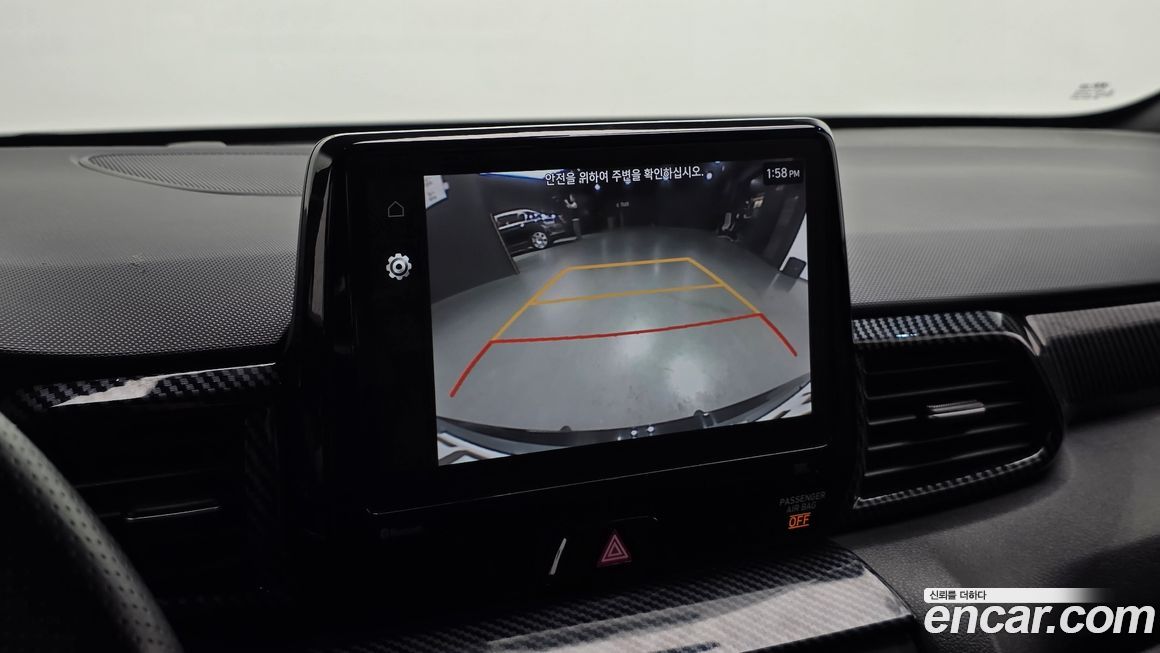 Hyundai Veloster 2021