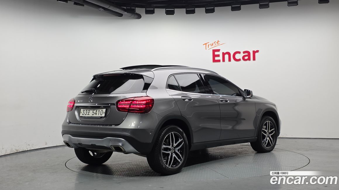 Mercedes-Benz GLA-Class 2019