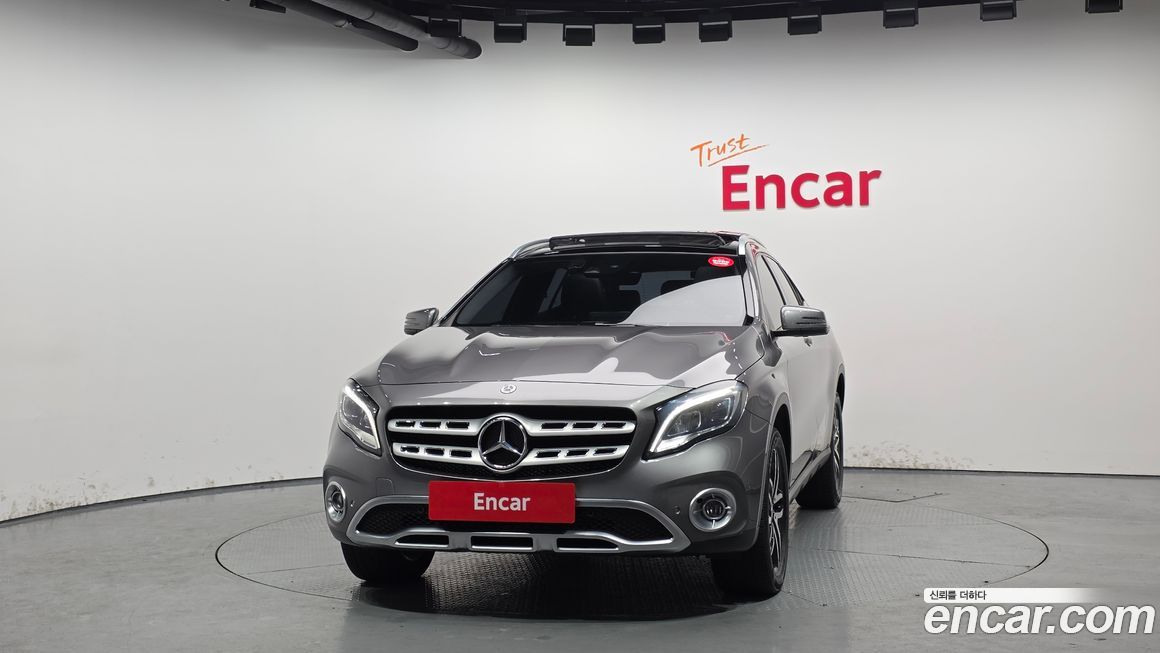 Mercedes-Benz GLA-Class 2019