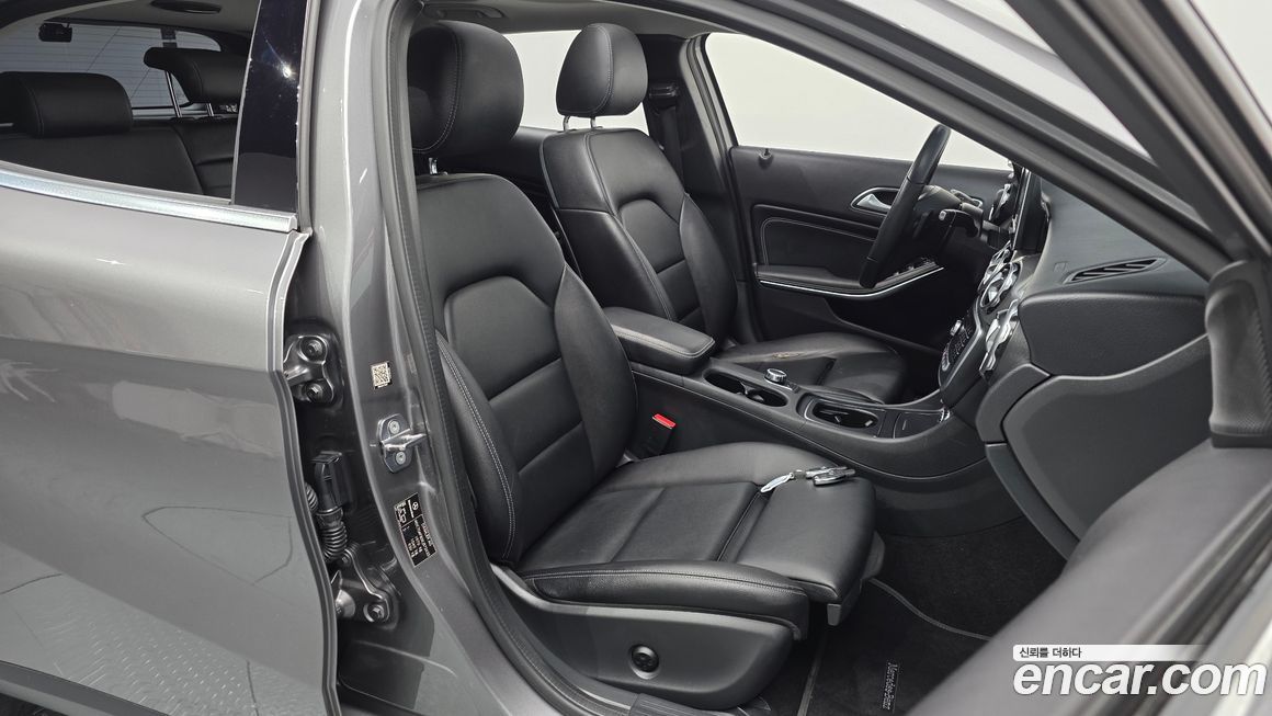 Mercedes-Benz GLA-Class 2019