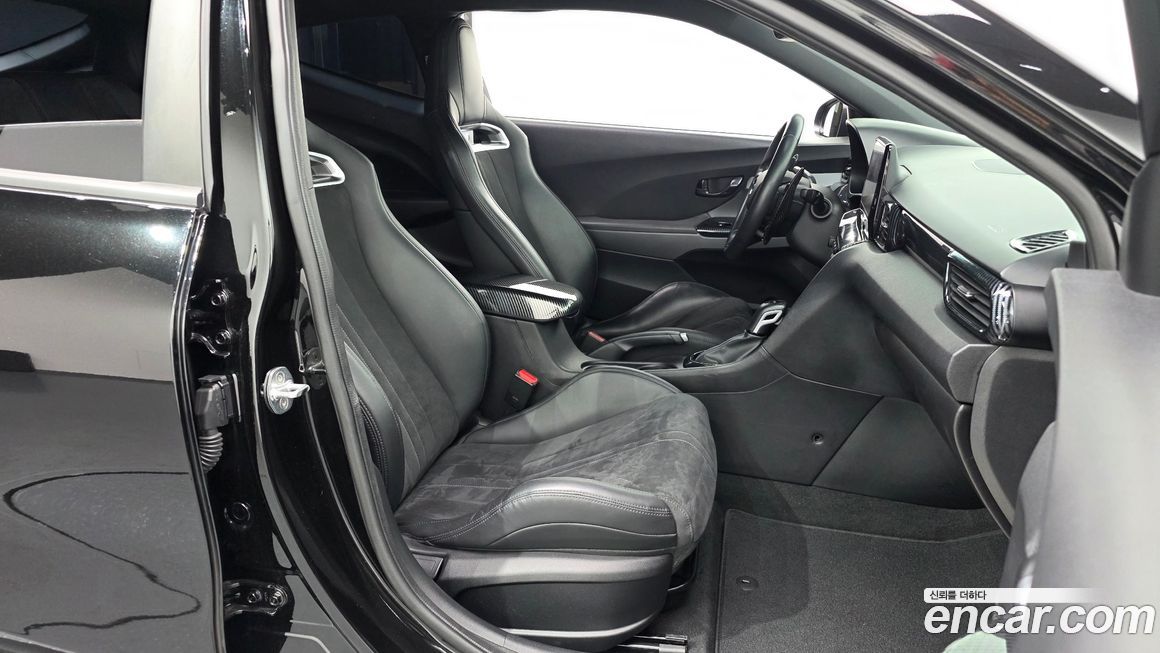 Hyundai Veloster 2021