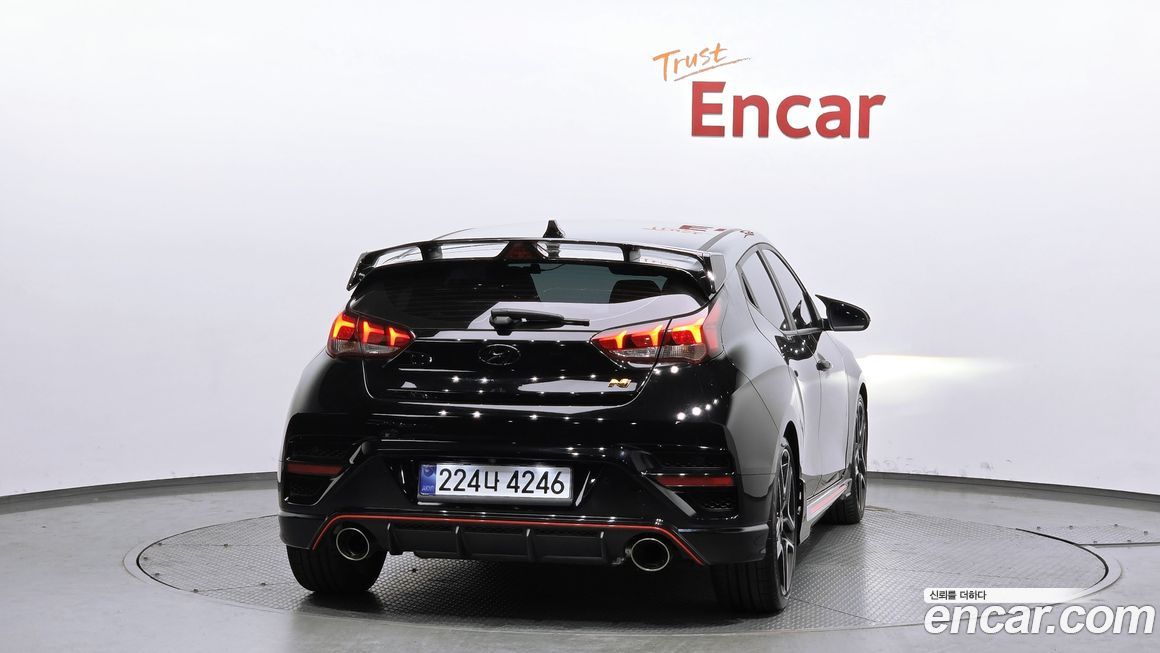 Hyundai Veloster 2021
