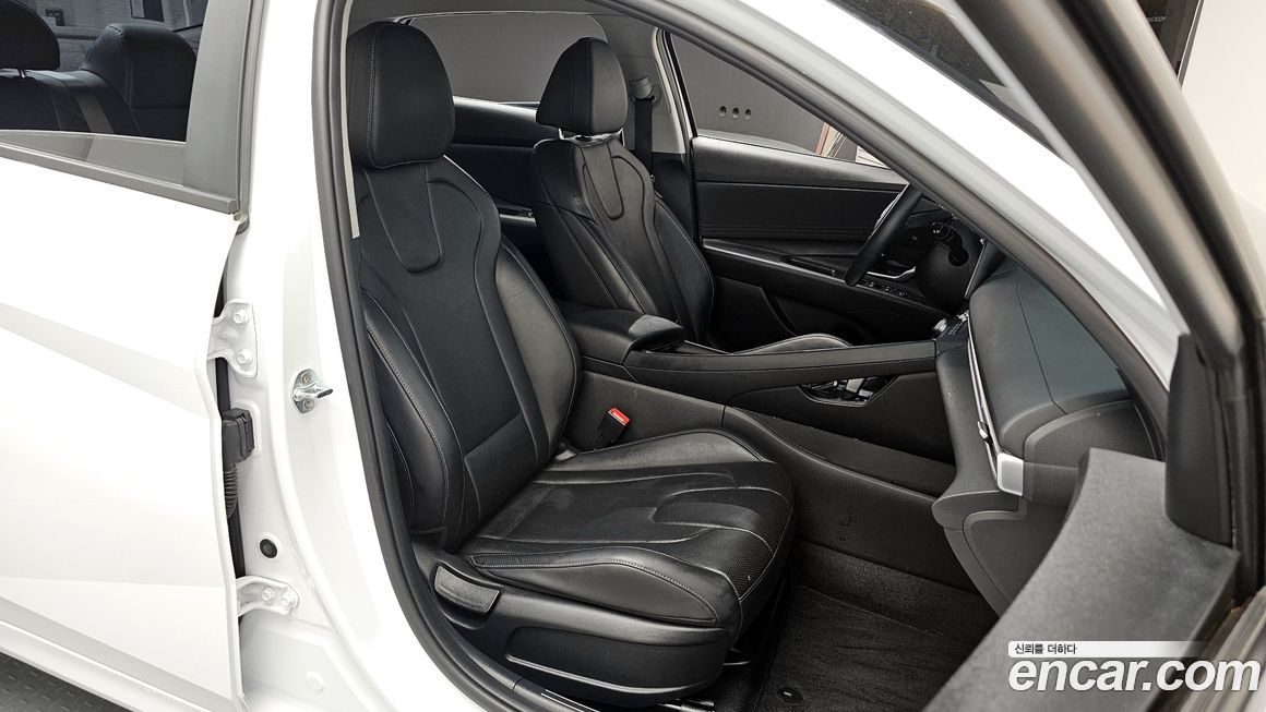Hyundai AVANTE 2022