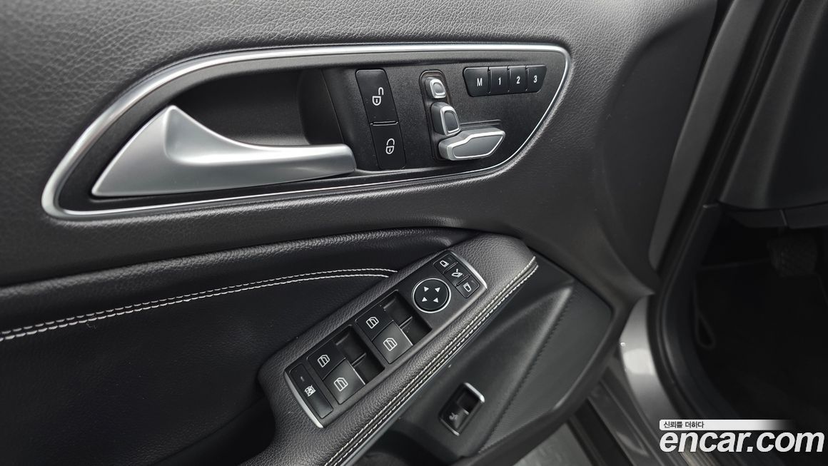 Mercedes-Benz GLA-Class 2019