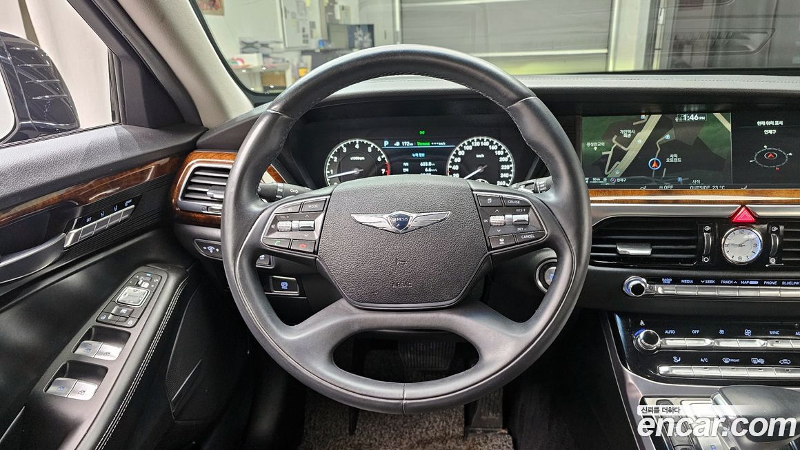 Genesis EQ900 2016